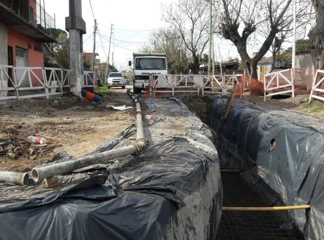 PAVIMENTOS URBANOS Y OBRA HIDRÁULICA